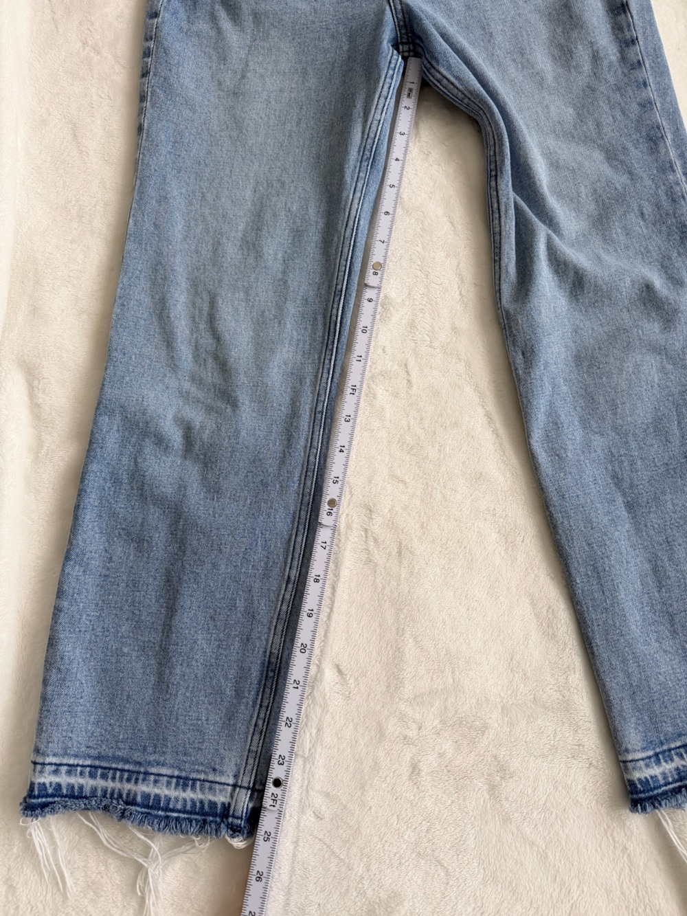 Abercrombie & Fitch Ankle Straight-Leg Ultra High Rise Jeans - Picture 6 of 9